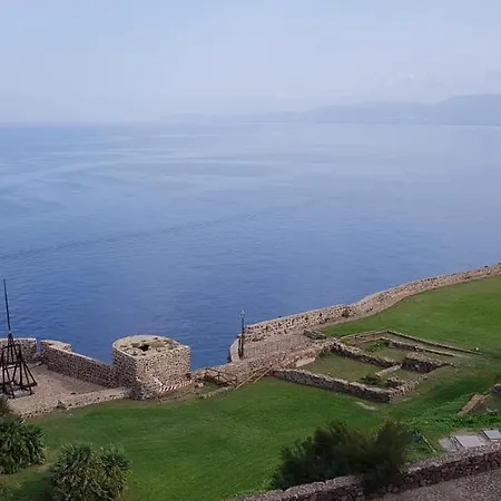 Cielo E Mare: Charming Seaside Retreat In Old Village Heart Castelsardo