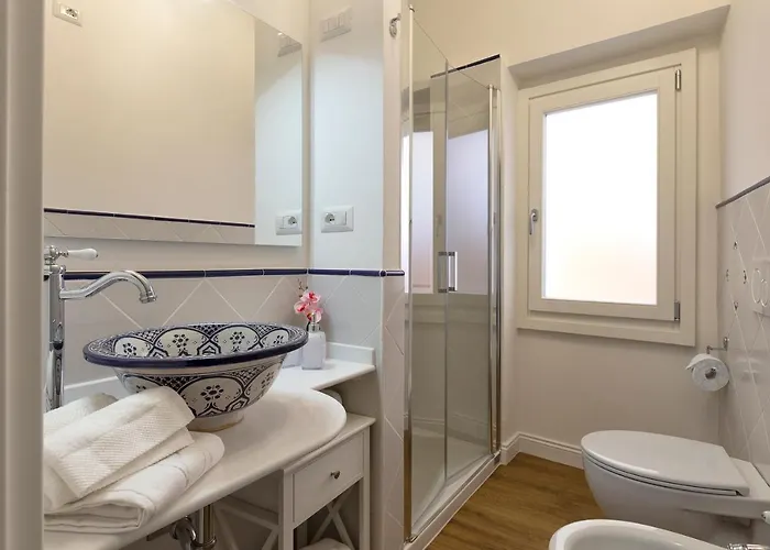 “cielo E Mare”, Casetta Nel Cuore Del Borgo Antico / “sky & Sea”, Charming In The Heart Of Old Village Appartement *