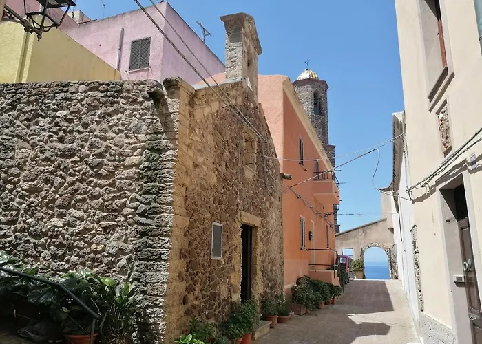 Appartement “cielo E Mare”, Casetta Nel Cuore Del Borgo Antico / “sky & Sea”, Charming In The Heart Of Old Village Castelsardo