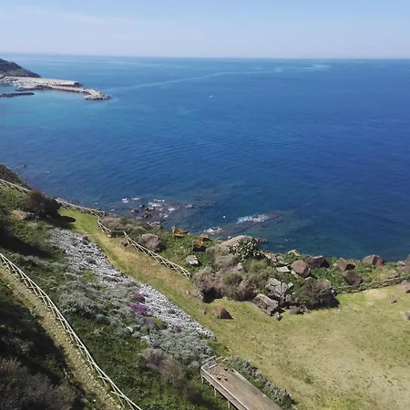 Cielo E Mare: Charming Seaside Retreat In Old Village Heart *