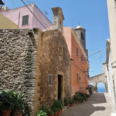 Lägenhet “cielo E Mare”, Casetta Nel Cuore Del Borgo Antico / “sky & Sea”, Charming In The Heart Of Old Village Castelsardo