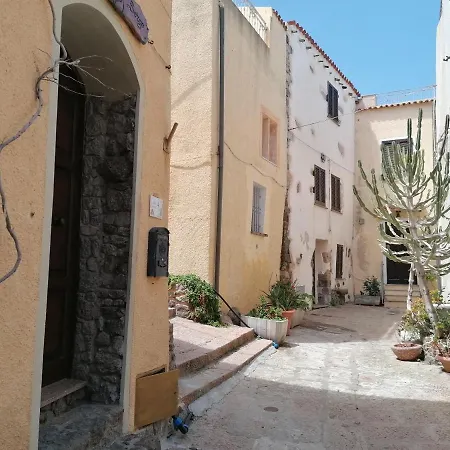 “cielo E Mare”, Casetta Nel Cuore Del Borgo Antico / “sky & Sea”, Charming In The Heart Of Old Village