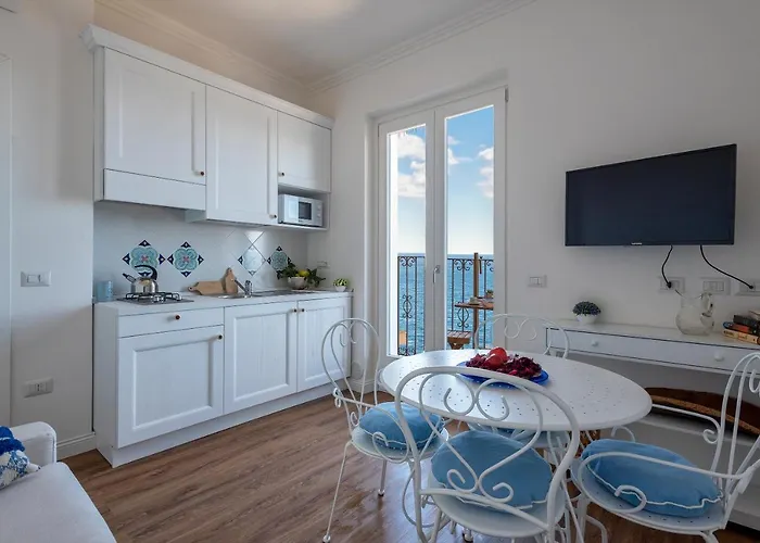 公寓 “cielo E Mare”, Casetta Nel Cuore Del Borgo Antico / “sky & Sea”, Charming In The Heart Of Old Village *